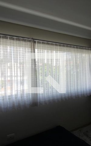 Casa à venda com 300m², 4 quartos e 4 vagasSala de TV