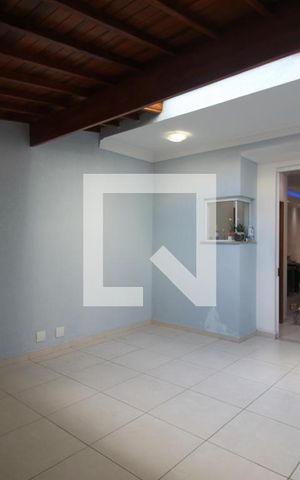 Casa à venda com 300m², 4 quartos e 4 vagasGaragem