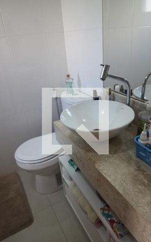 Casa à venda com 300m², 4 quartos e 4 vagasBanheiro da Suíte 2