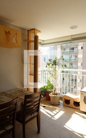 Apartamento à venda com 76m², 2 quartos e 1 vagaVaranda