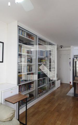 Apartamento à venda com 76m², 2 quartos e 1 vagaSala