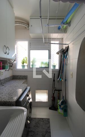 Apartamento à venda com 76m², 2 quartos e 1 vagaÁrea de Serviço
