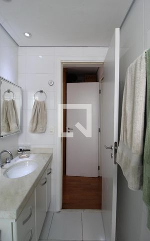 Apartamento à venda com 76m², 2 quartos e 1 vagaBanheiro da Suíte