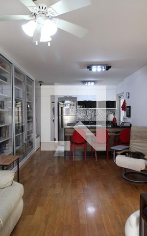 Apartamento à venda com 76m², 2 quartos e 1 vagaSala