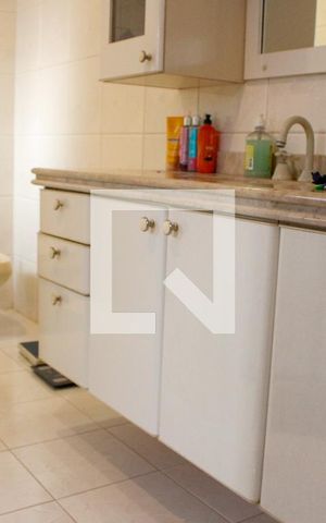 Apartamento à venda com 428m², 4 quartos e 5 vagasBanheiro da Suíte 1