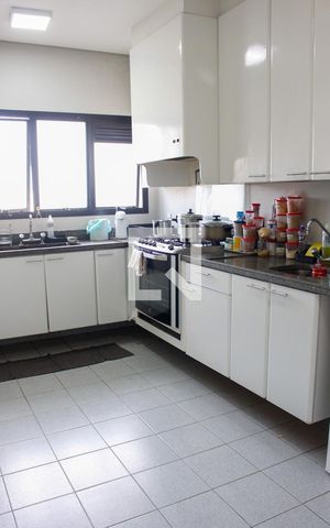Apartamento à venda com 428m², 4 quartos e 5 vagasCozinha