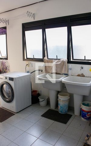 Apartamento à venda com 428m², 4 quartos e 5 vagasÁrea de Serviço