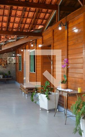 Casa à venda com 372m², 4 quartos e 4 vagasVaranda