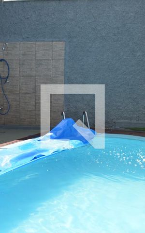 Casa à venda com 372m², 4 quartos e 4 vagasPiscina