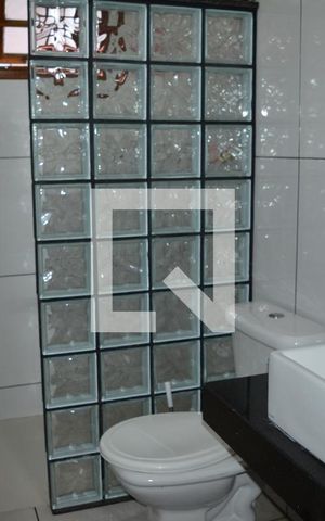 Casa à venda com 372m², 4 quartos e 4 vagasBanheiro Social