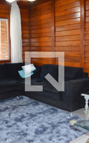 Casa à venda com 372m², 4 quartos e 4 vagasSala