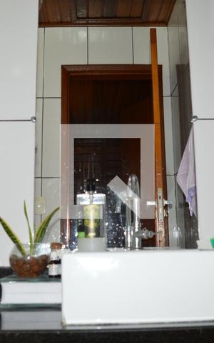 Casa à venda com 372m², 4 quartos e 4 vagasBanheiro da Suite