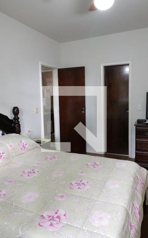 Casa à venda com 190m², 4 quartos e 6 vagasSuíte 