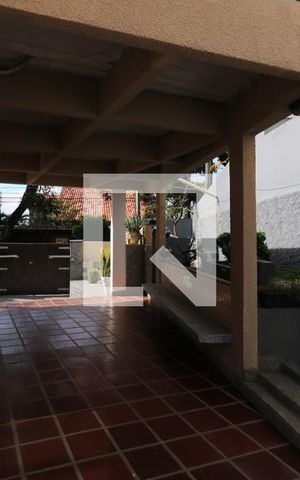 Casa à venda com 190m², 4 quartos e 6 vagasGaragem