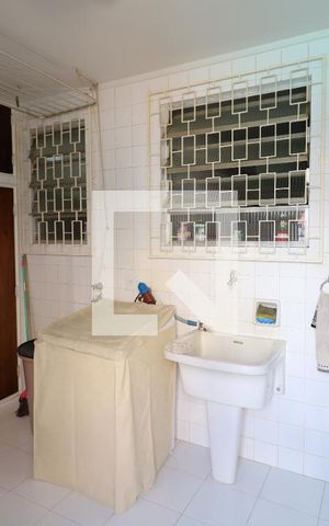 Casa à venda com 190m², 4 quartos e 6 vagasÁrea de Serviço