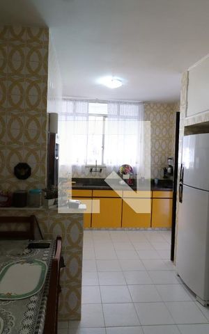Casa à venda com 190m², 4 quartos e 6 vagasCozinha