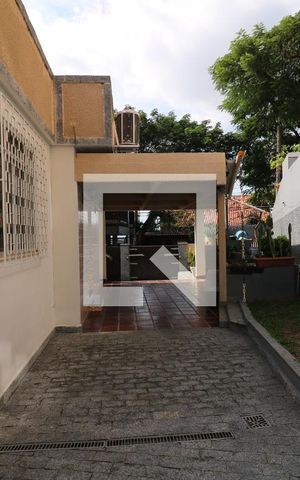 Casa à venda com 190m², 4 quartos e 6 vagasGaragem