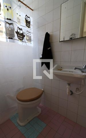 Casa à venda com 190m², 4 quartos e 6 vagasBanheiro de serviço