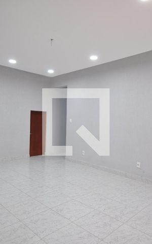Casa para alugar com 107m², 2 quartos e 1 vagaSala