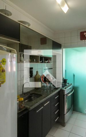 Apartamento para alugar com 55m², 2 quartos e 1 vaga Apartamento para alugar com 55m², 2 quartos e 1 vagaCozinha e área de serviço