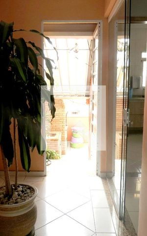 Casa à venda com 108m², 3 quartos e 4 vagasLavanderia