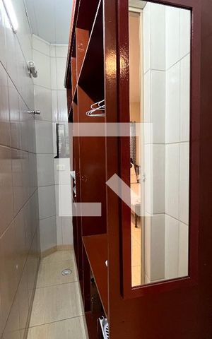 Casa à venda com 175m², 4 quartos e 2 vagas Casa à venda com 175m², 4 quartos e 2 vagasCloset da Suíte 2