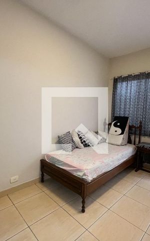 Casa à venda com 175m², 4 quartos e 2 vagas Casa à venda com 175m², 4 quartos e 2 vagasSuite 2