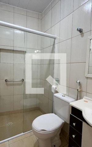 Casa à venda com 175m², 4 quartos e 2 vagas Casa à venda com 175m², 4 quartos e 2 vagasBanheiro da Suíte 2