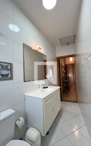 Casa à venda com 175m², 4 quartos e 2 vagas Casa à venda com 175m², 4 quartos e 2 vagasBanheiro Corredor