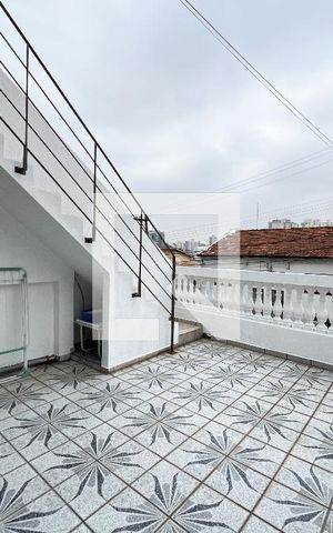 Casa à venda com 175m², 4 quartos e 2 vagas Casa à venda com 175m², 4 quartos e 2 vagasÁrea comum