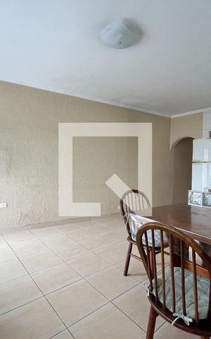 Casa à venda com 175m², 4 quartos e 2 vagas Casa à venda com 175m², 4 quartos e 2 vagasSala 1
