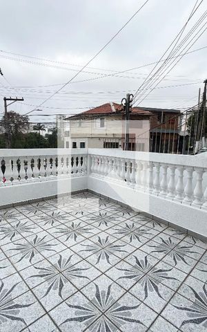 Casa à venda com 175m², 4 quartos e 2 vagas Casa à venda com 175m², 4 quartos e 2 vagasÁrea comum