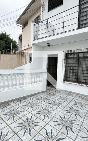 Casa à venda com 175m², 4 quartos e 2 vagas Casa à venda com 175m², 4 quartos e 2 vagasÁrea comum