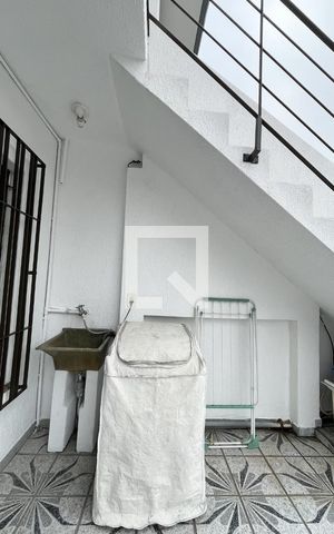 Casa à venda com 175m², 4 quartos e 2 vagas Casa à venda com 175m², 4 quartos e 2 vagasÁrea de Serviço