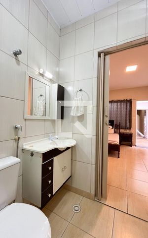 Casa à venda com 175m², 4 quartos e 2 vagas Casa à venda com 175m², 4 quartos e 2 vagasBanheiro da Suíte 2