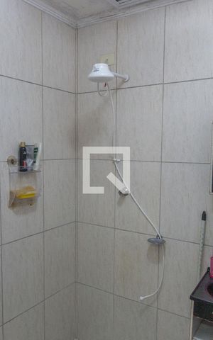 Casa à venda com 99m², 3 quartos e 3 vagasBanheiro