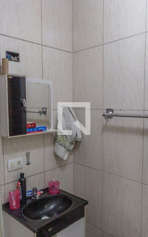 Casa à venda com 99m², 3 quartos e 3 vagasBanheiro