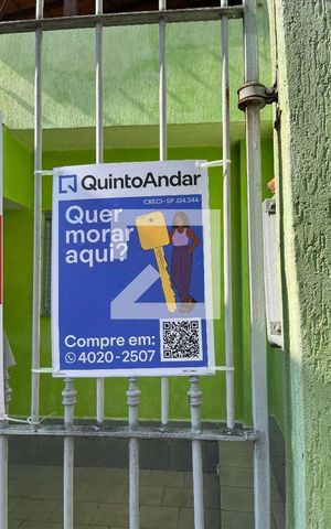 Casa à venda com 126m², 2 quartos e 2 vagas Casa à venda com 126m², 2 quartos e 2 vagasFachada