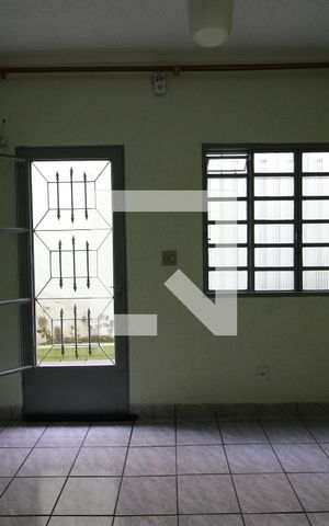 Casa à venda com 126m², 2 quartos e 2 vagasSala