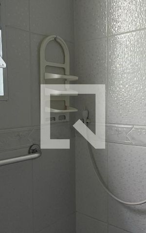 Casa à venda com 126m², 2 quartos e 2 vagas Casa à venda com 126m², 2 quartos e 2 vagasBanheiro
