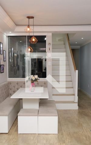 Casa à venda com 150m², 3 quartos e 2 vagasSala