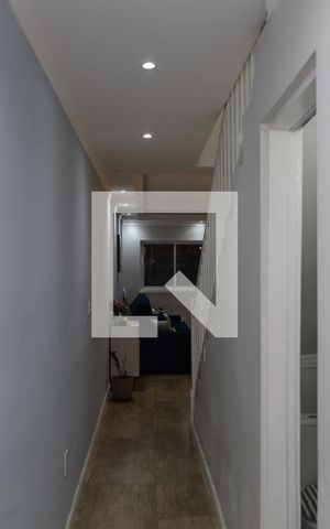 Casa à venda com 150m², 3 quartos e 2 vagascorredor