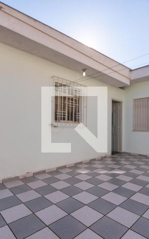 Casa para alugar com 163m², 3 quartos e 3 vagas Casa para alugar com 163m², 3 quartos e 3 vagasQuintal
