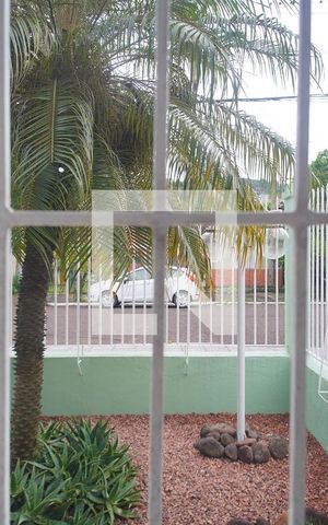 Casa à venda com 195m², 3 quartos e 2 vagas Casa à venda com 195m², 3 quartos e 2 vagasVista da Sala