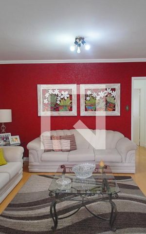 Casa à venda com 195m², 3 quartos e 2 vagas Casa à venda com 195m², 3 quartos e 2 vagasSala