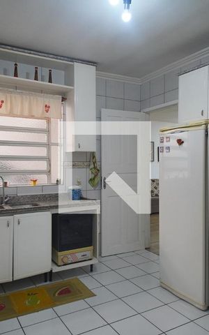 Casa à venda com 195m², 3 quartos e 2 vagas Casa à venda com 195m², 3 quartos e 2 vagasCozinha
