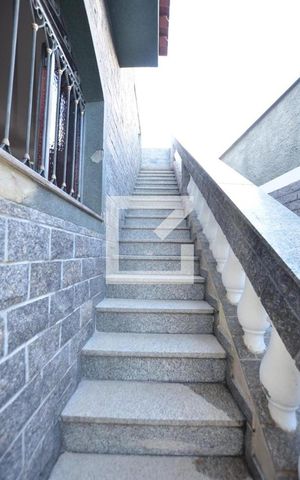 Casa para alugar com 500m², 3 quartos e 4 vagasEscada do Terraço 2