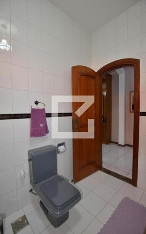 Casa para alugar com 500m², 3 quartos e 4 vagasBanheiro da  Suite