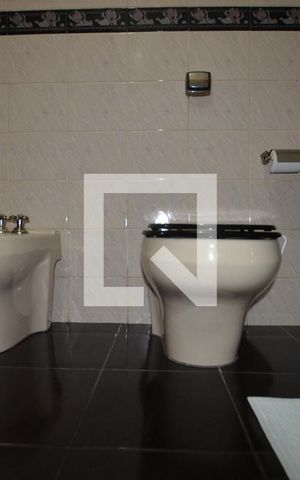 Casa para alugar com 500m², 3 quartos e 4 vagasBanheiro Social
