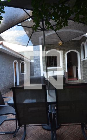 Casa para alugar com 500m², 3 quartos e 4 vagas Jardim
